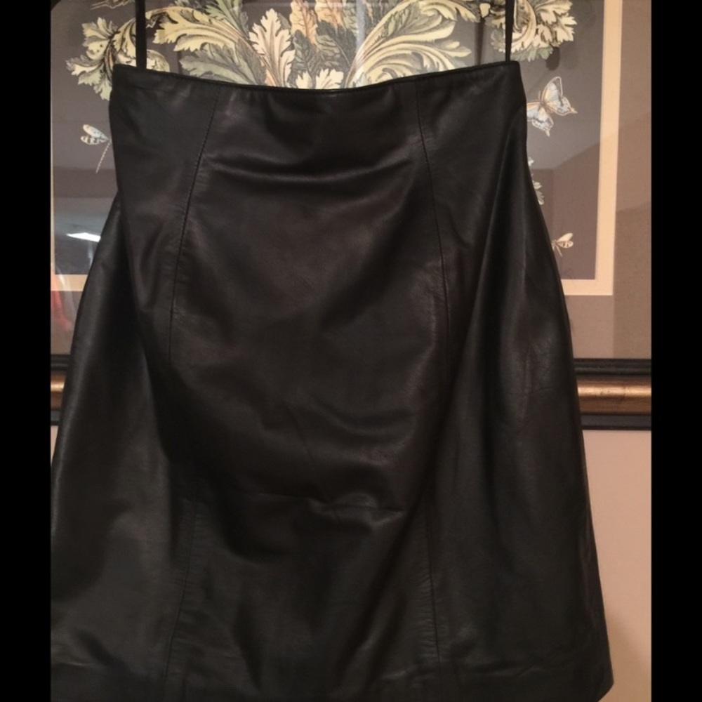 Tannery West Black genuine leather high waisted mini skirt lined. Size 4 - Picture 5 of 6